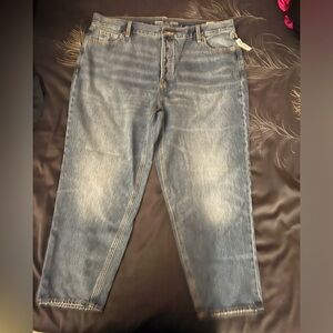 *NWT* Old Navy Sky-Hi Straight Jeans Size 20